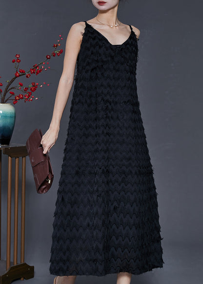 Einzigartiges schwarzes Chiffon-Spaghettiträgerkleid mit Quasten für den Sommer