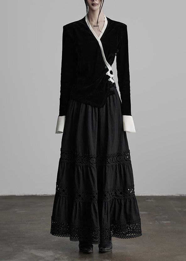 Einzigartiges schwarzes Patchwork-Top aus Seidenvelours mit V-Ausschnitt für den Frühling