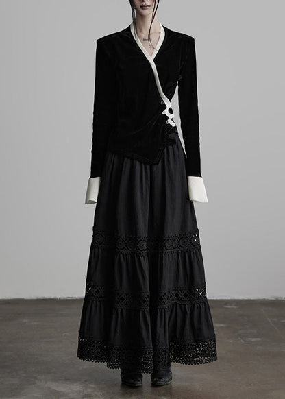 Einzigartiges schwarzes Patchwork-Top aus Seidenvelours mit V-Ausschnitt für den Frühling