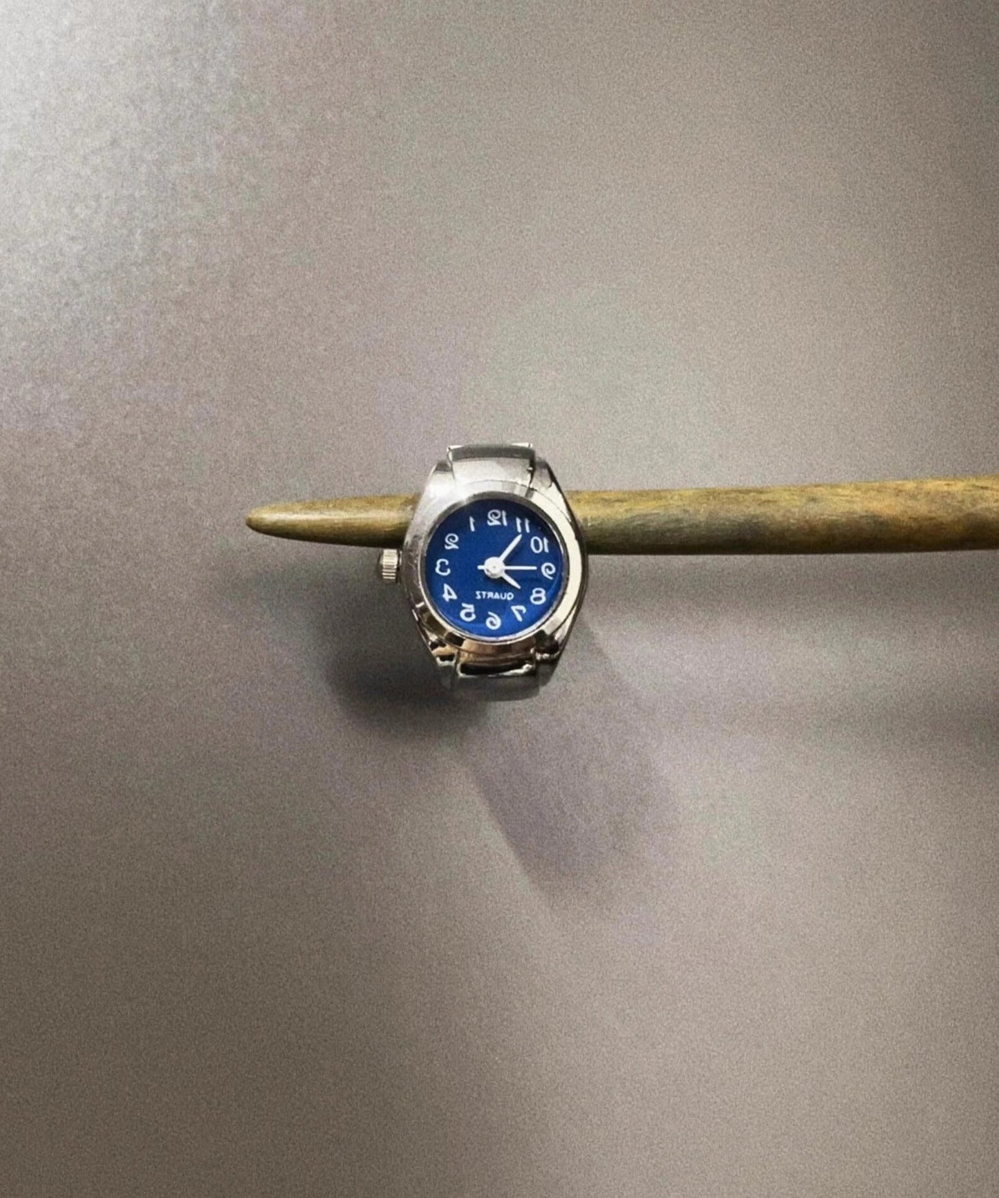 Anillos medievales únicos de acero inoxidable azul con tapa abatible