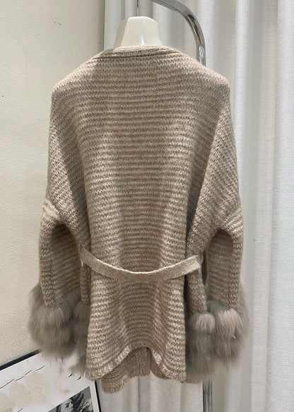 Einzigartige kaffeefarbene V-Ausschnitt-Strickjacken aus Baumwolle mit Fuchs-Patchwork-Muster für den Frühling