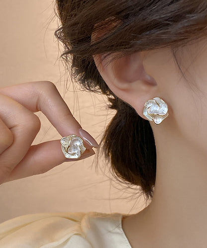 Pendientes únicos de camelia con sobredorado en plata de ley y oro