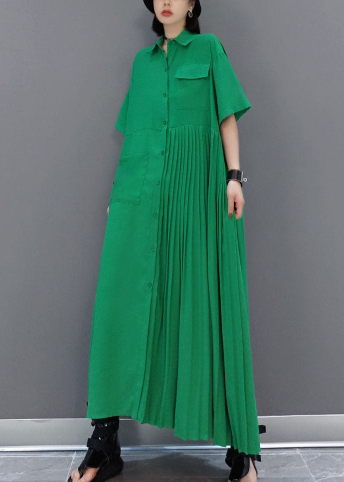 Einzigartiges grünes asymmetrisches Hemdkleid mit Faltentasche für den Frühling