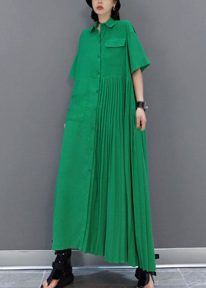 Einzigartiges grünes asymmetrisches Hemdkleid mit Faltentasche für den Frühling