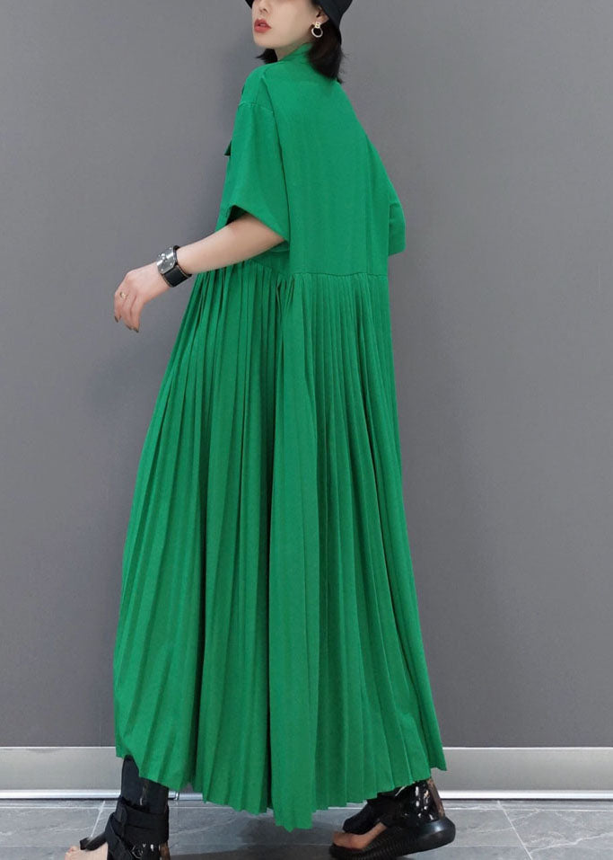 Einzigartiges grünes asymmetrisches Hemdkleid mit Faltentasche für den Frühling