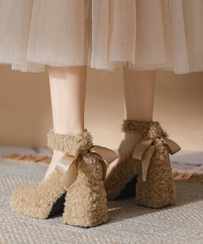 Tacones altos gruesos con lazo caqui único y piel sintética