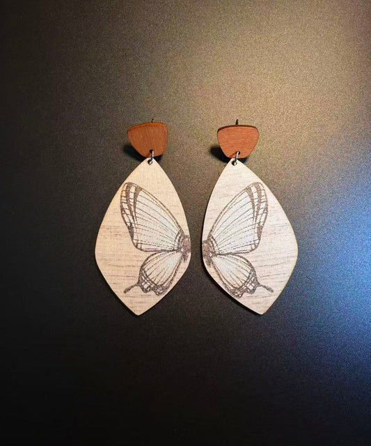 Pendientes únicos de mariposa de madera color caqui