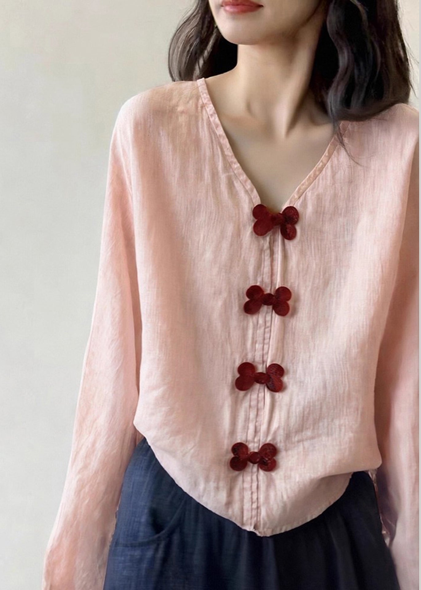 Blusa de algodón con lazo y cuello en V rosa única para primavera