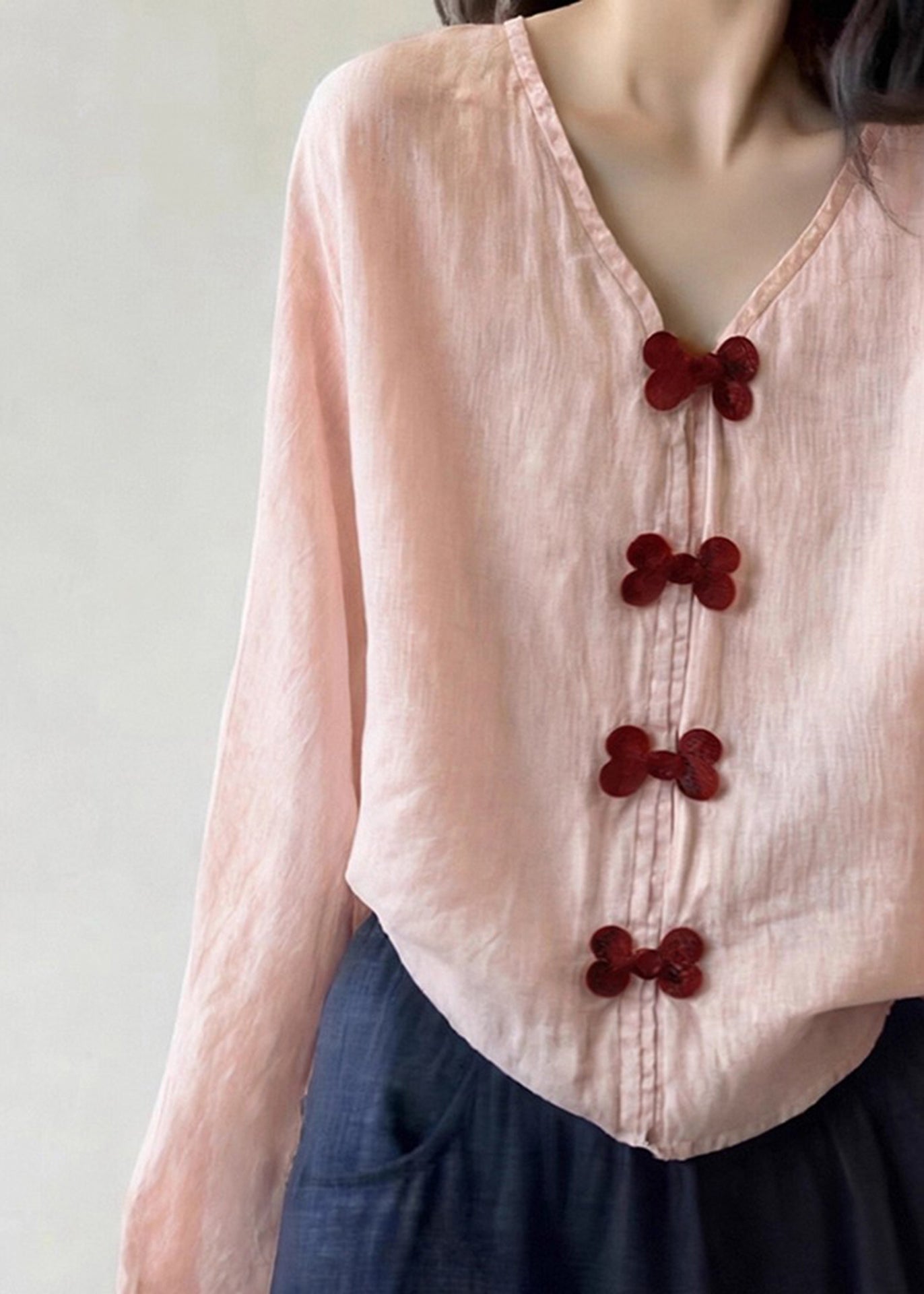 Blusa de algodón con lazo y cuello en V rosa única para primavera