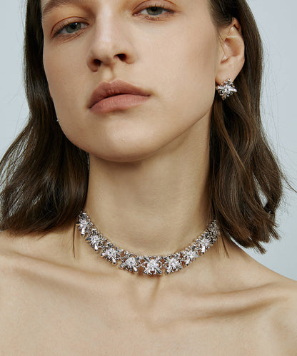 Unique Silk Copper Alloy Zircon Iris Hollow Out Lariat Necklace