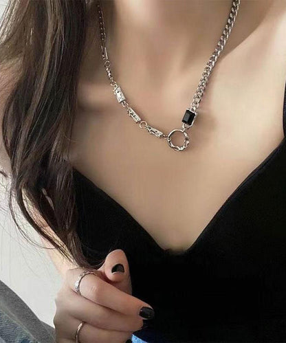 Collar de lazo asimétrico con obsidiana y seda en plata de ley
