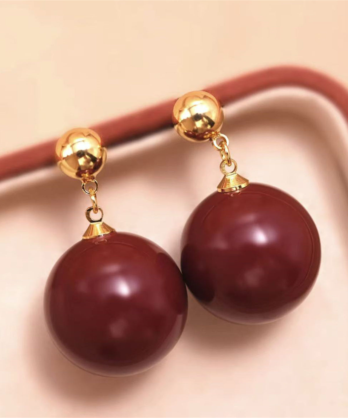 Pendientes únicos de perla de aleación de cobre blanco