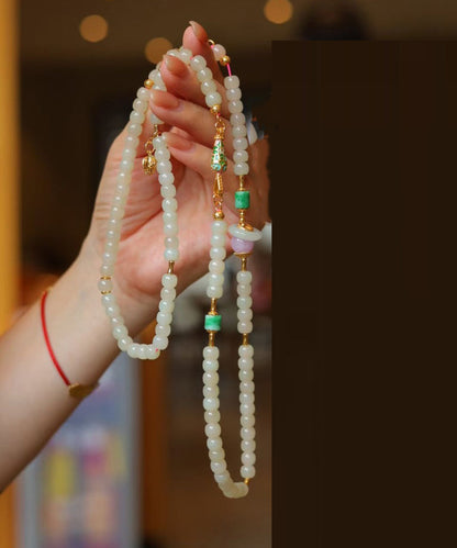 Collar con colgante único de cuentas de esmalte cloisonné con perla dorada blanca