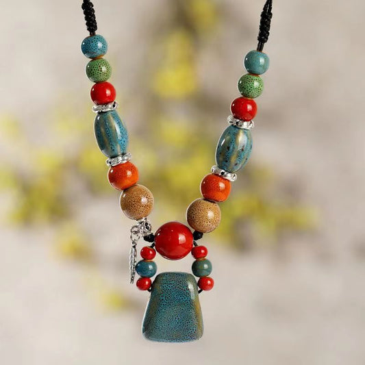 Collar vintage con colgante de cuentas de cerámica tejidas a mano con color albaricoque