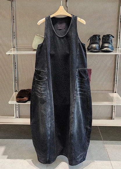 Schwarzes Vintage-Kleid mit Taschen im Originaldesign, ärmellos, lang und lang, mit originellem Design.