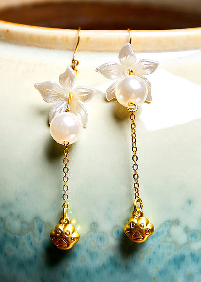 Pendientes colgantes de perla de oro de 14 quilates con forma de pata de gato vintage