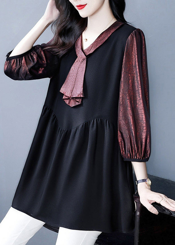 Vintage-Hemd mit herzförmigem Ausschnitt und Patchwork-Optik in mattem Rot, angedeutet zweiteilig, mit Armbandärmeln