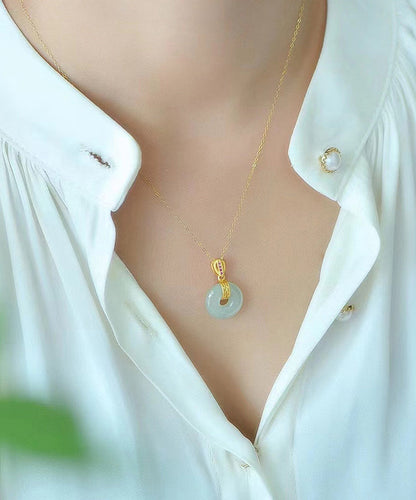 Collar vintage con colgante de jade y circonita de aleación de acero inoxidable y oro