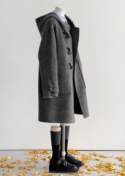 Vintage graue Wollmäntel mit Kapuze und Taschen Winter