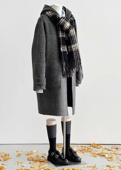 Vintage graue Wollmäntel mit Kapuze und Taschen Winter