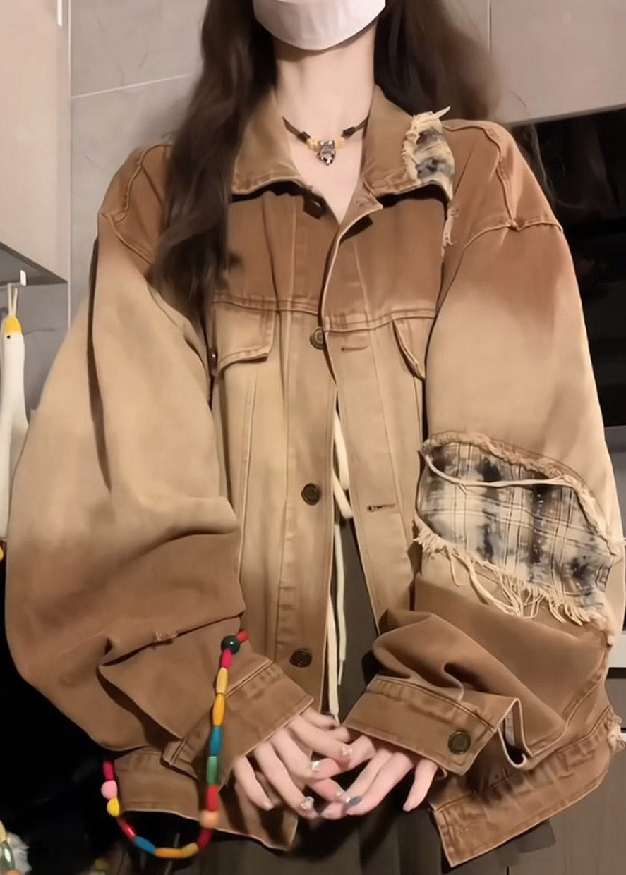 Abrigo vaquero vintage color caqui con cuello Peter Pan, bolsillos, parches y mangas farol