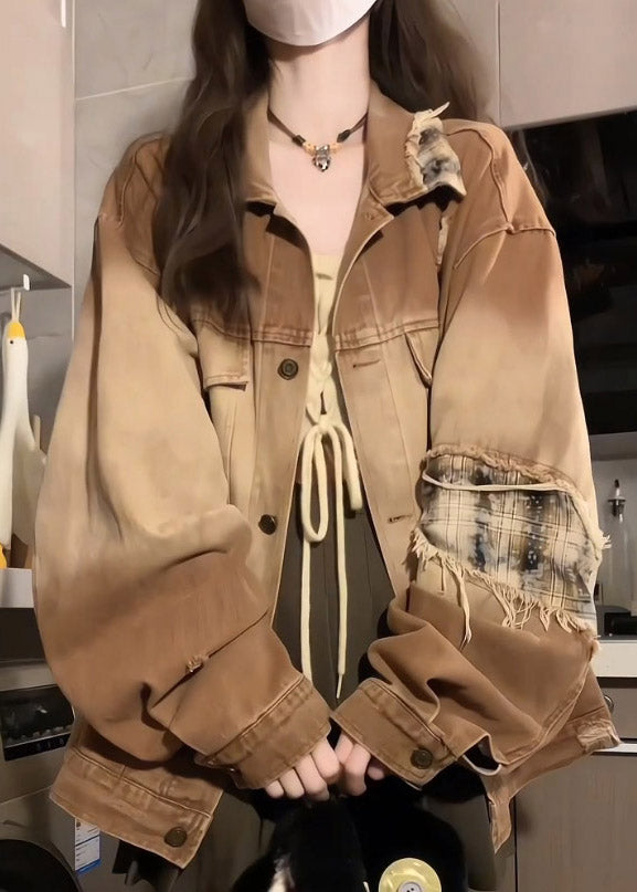 Abrigo vaquero vintage color caqui con cuello Peter Pan, bolsillos, parches y mangas farol