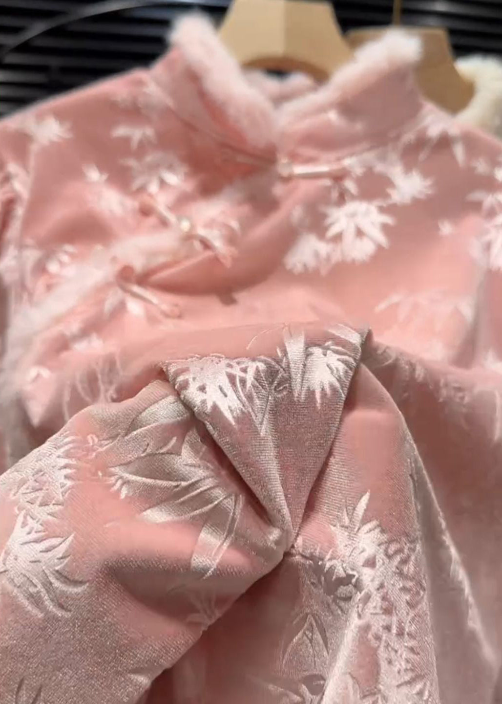 Camisa vintage de terciopelo de seda jacquard rosa para invierno