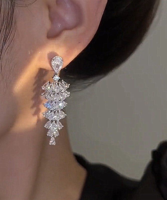 Pendientes estilo pagoda con circonitas bañadas en plata y cobre de seda vintage