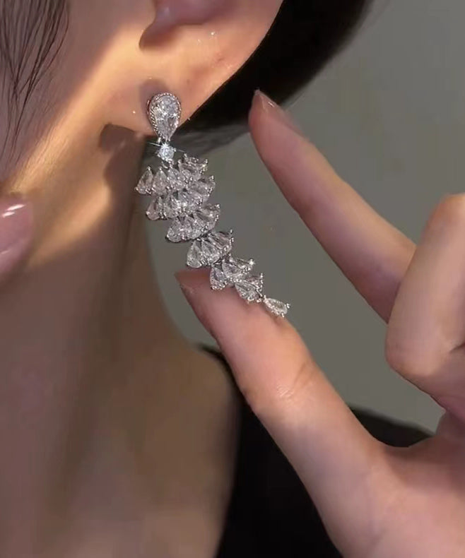 Pendientes estilo pagoda con circonitas bañadas en plata y cobre de seda vintage