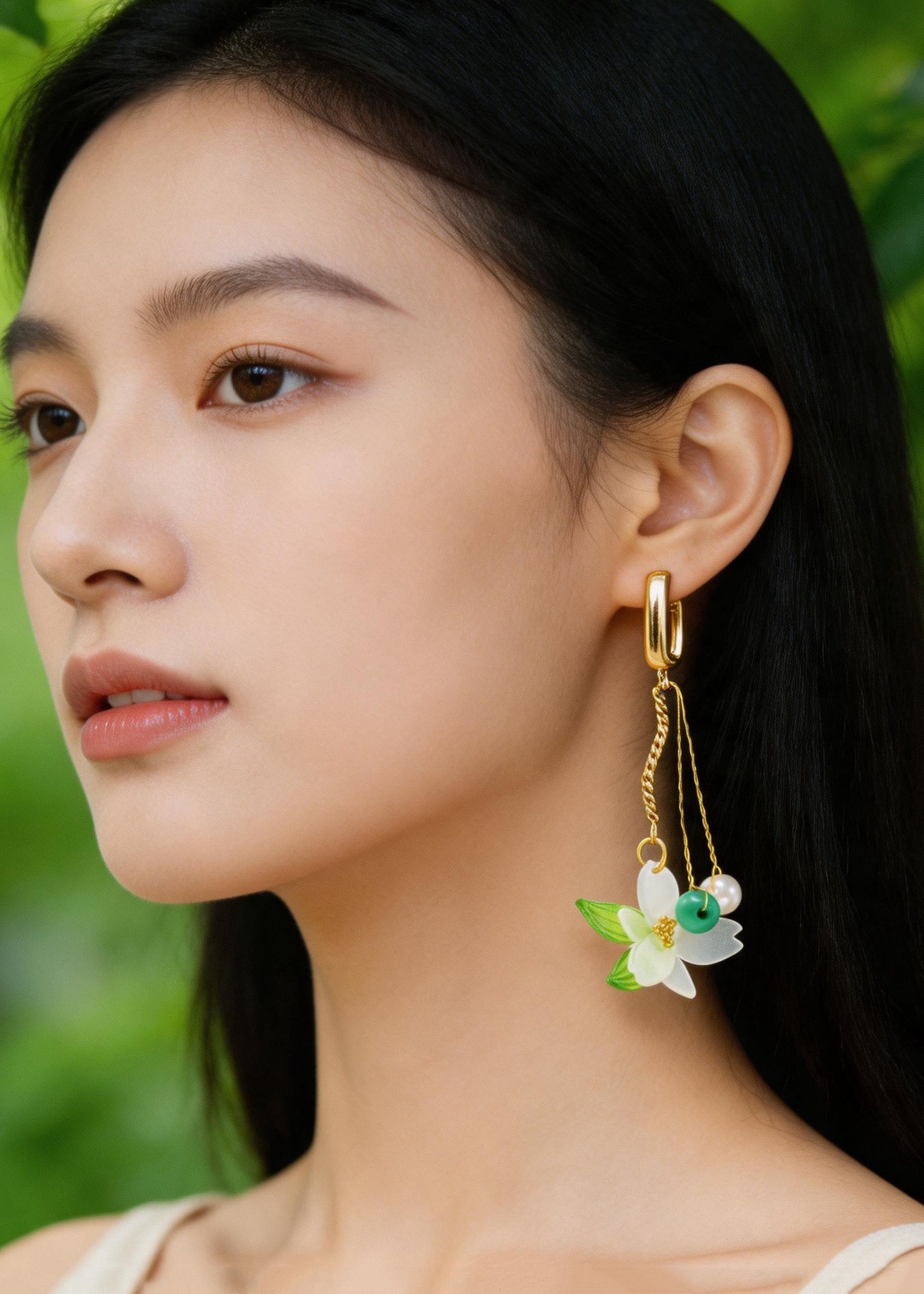 Vintage White Flower Tasseled Acrylic Drop Earrings