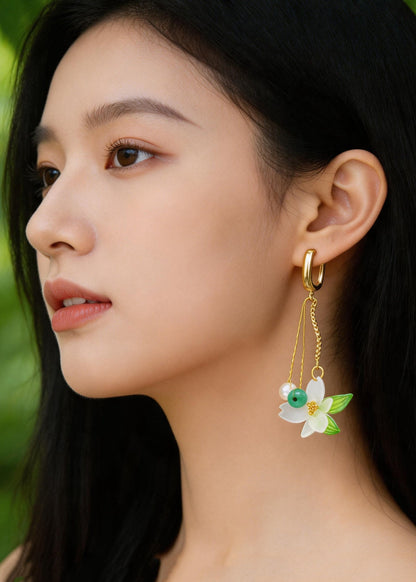 Vintage White Flower Tasseled Acrylic Drop Earrings