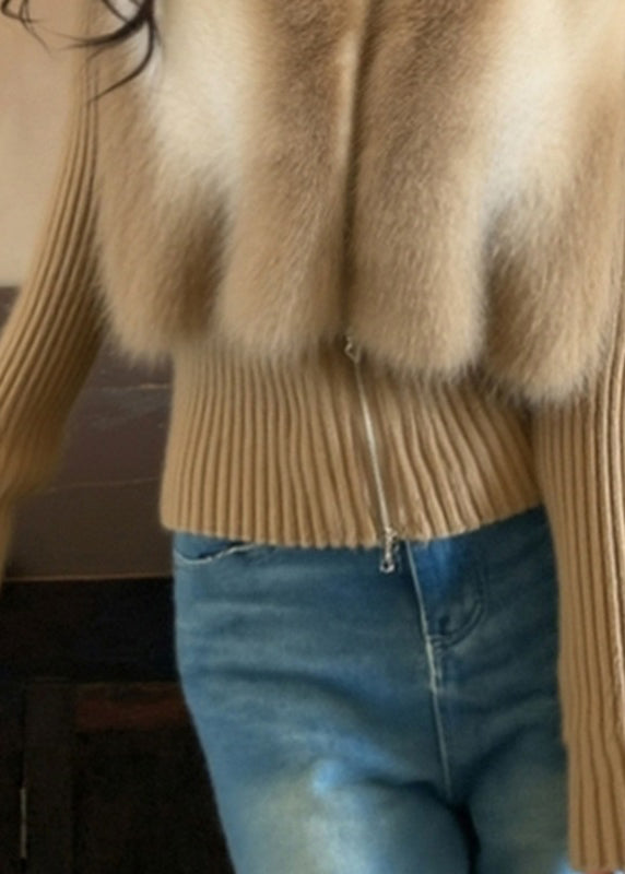 Vogue Winter-Cardigan mit Rollkragen, Reißverschluss und Patchwork-Design aus Baumwollstrick in Kaffeebraun