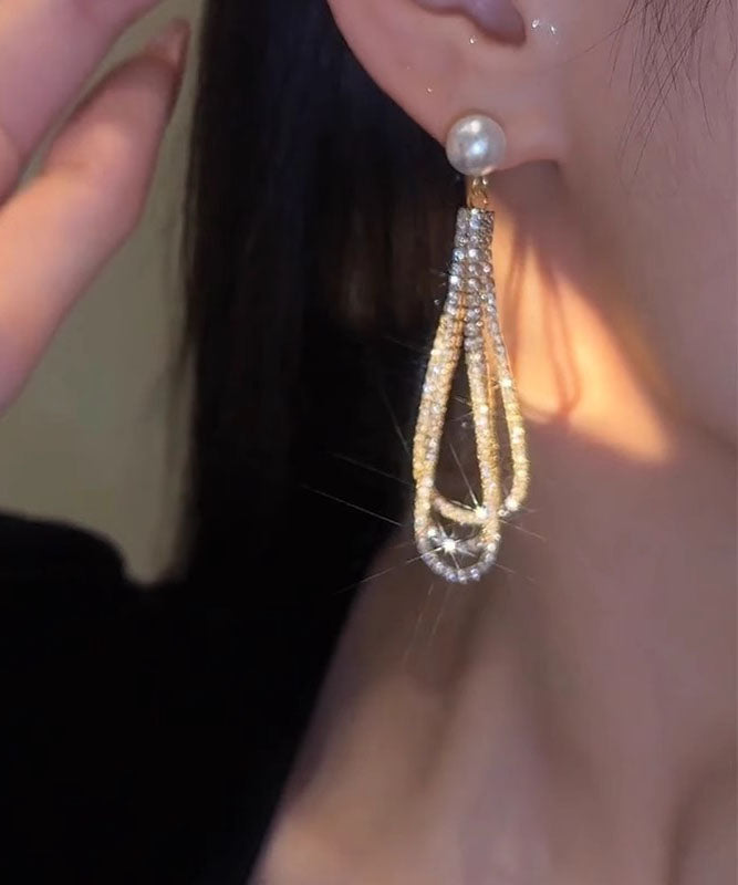 Pendientes Vogue con borlas de perlas y circonitas de aleación de oro
