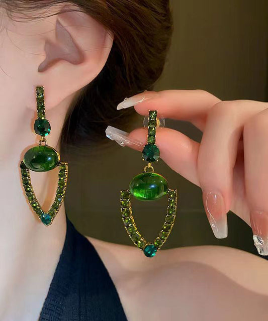 Pendientes colgantes triangulares de aleación verde con esmalte de colores Vogue