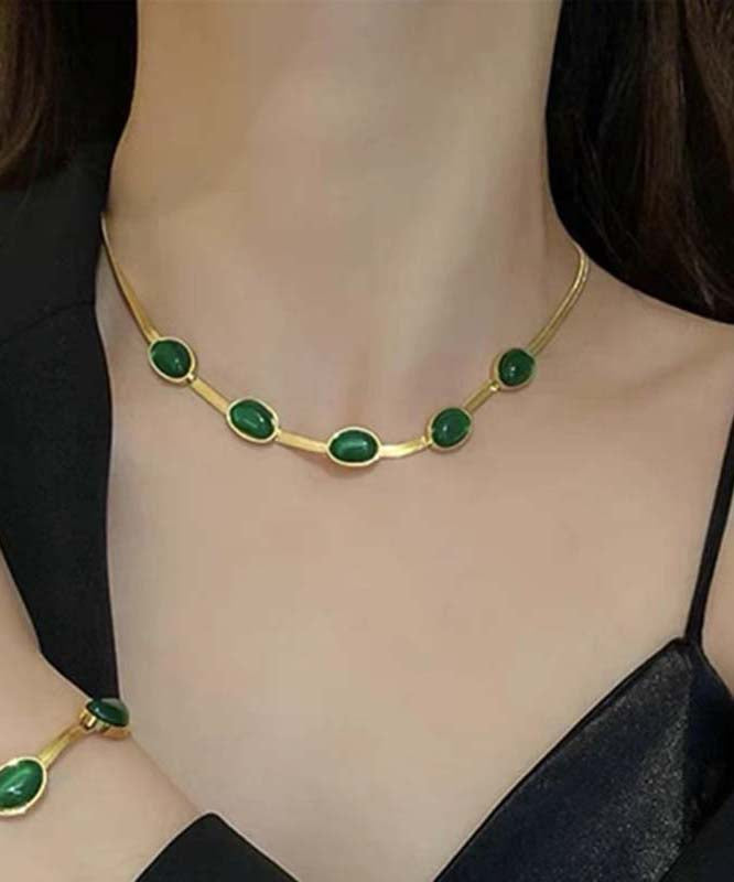 Collar de cuentas con incrustaciones de esmeralda y aleación de acero inoxidable verde Vogue