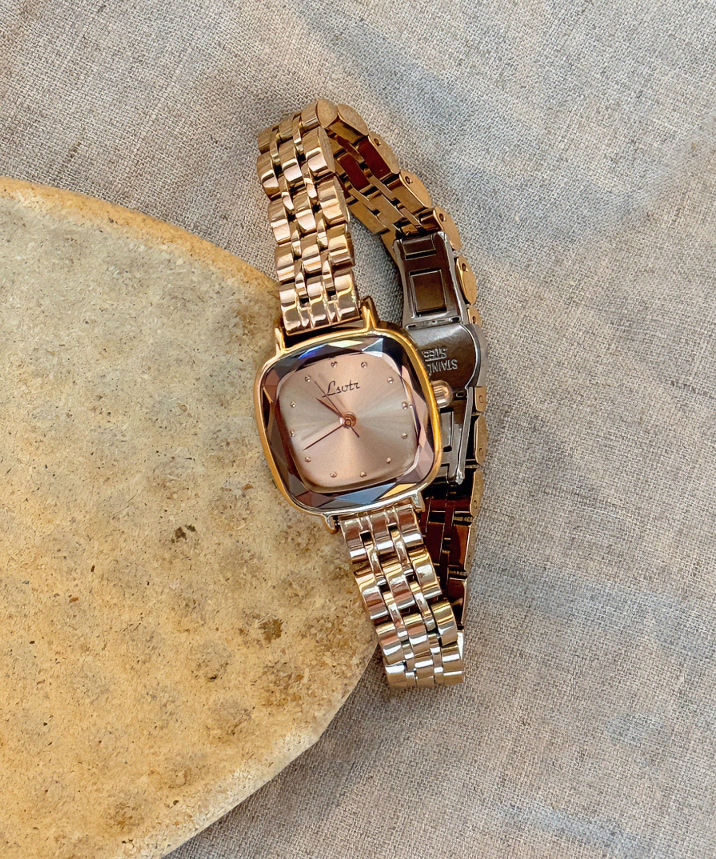 Vogue Silk Alloy Quartz Movement Organic Glass Watches