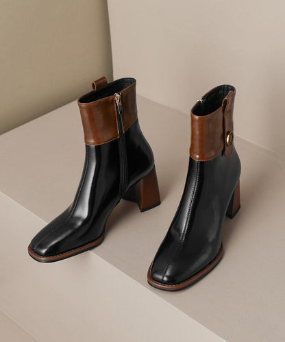 Elegante weiße Stiefel aus grobem Rindsleder mit Ziernähten