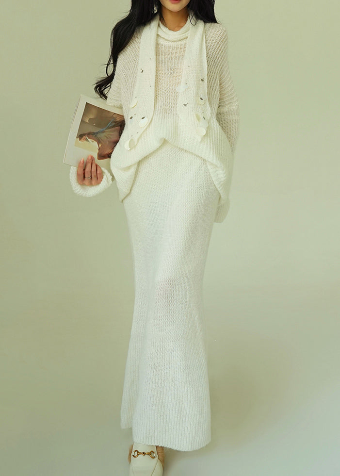 Conjunto de dos piezas de punto con cuello en V, jersey y falda de lentejuelas blancas