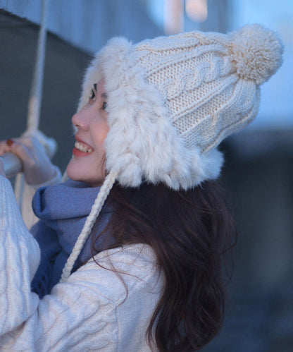 Gorro de punto de piel de conejo con bola afelpada cálida de color gris para invierno