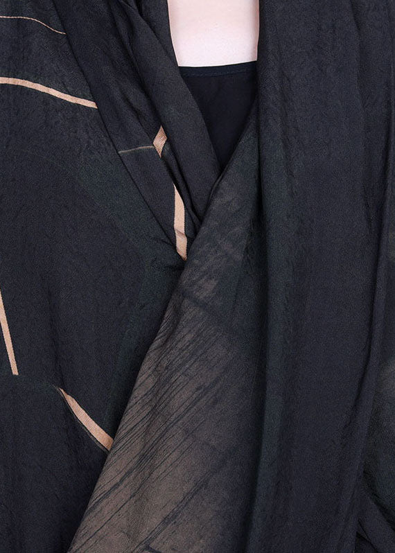 Schwarzes Chiffonkleid mit V-Ausschnitt und halben Ärmeln für Damen