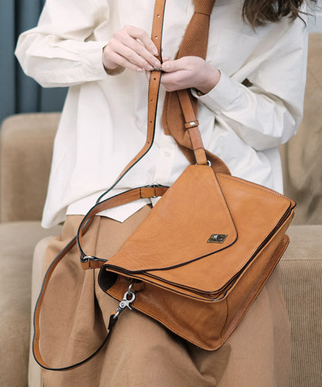 Women Brown Large Capacity Leather Laptop Bag
