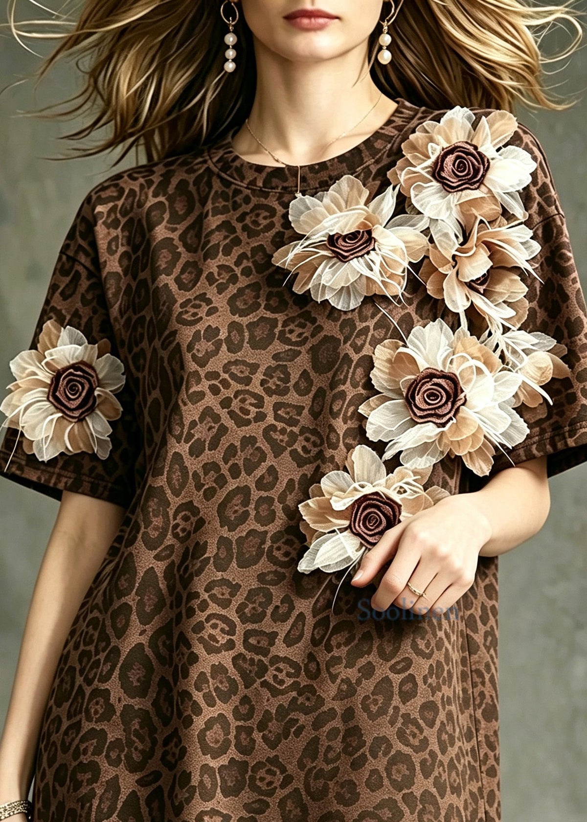 Women Brown Leopard O-Neck Stereoscopic Floral Top Fall