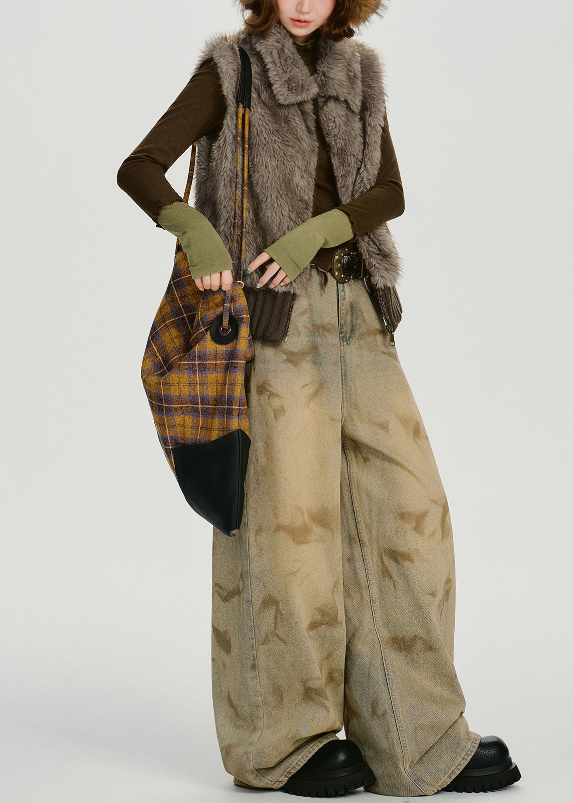 Damenweste aus braunem, übergroßem Patchwork-Kunstpelz für den Winter