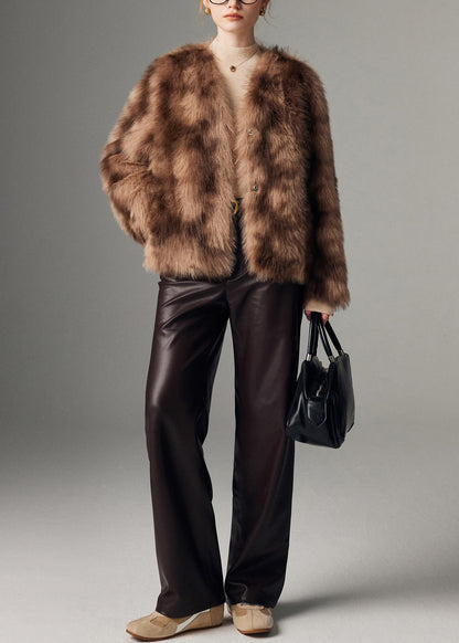 Damen-Wintermantel aus braunem, übergroßem Batik-Kunstpelz