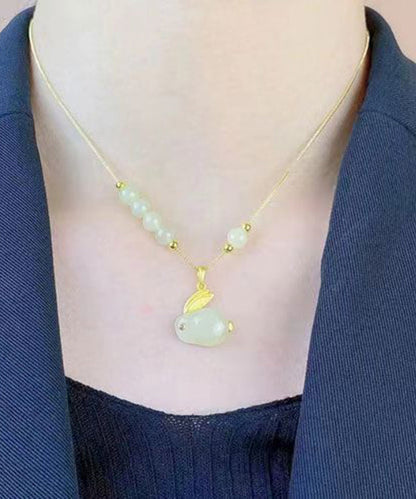 Collar con colgante floral de ágata y jade dorado de plata de ley con conejo cian para mujer