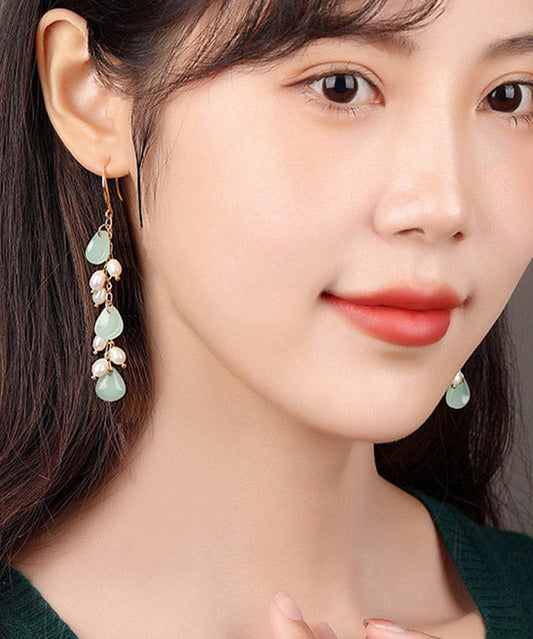 Pendientes colgantes de cobre verde con esmalte color perla para mujer