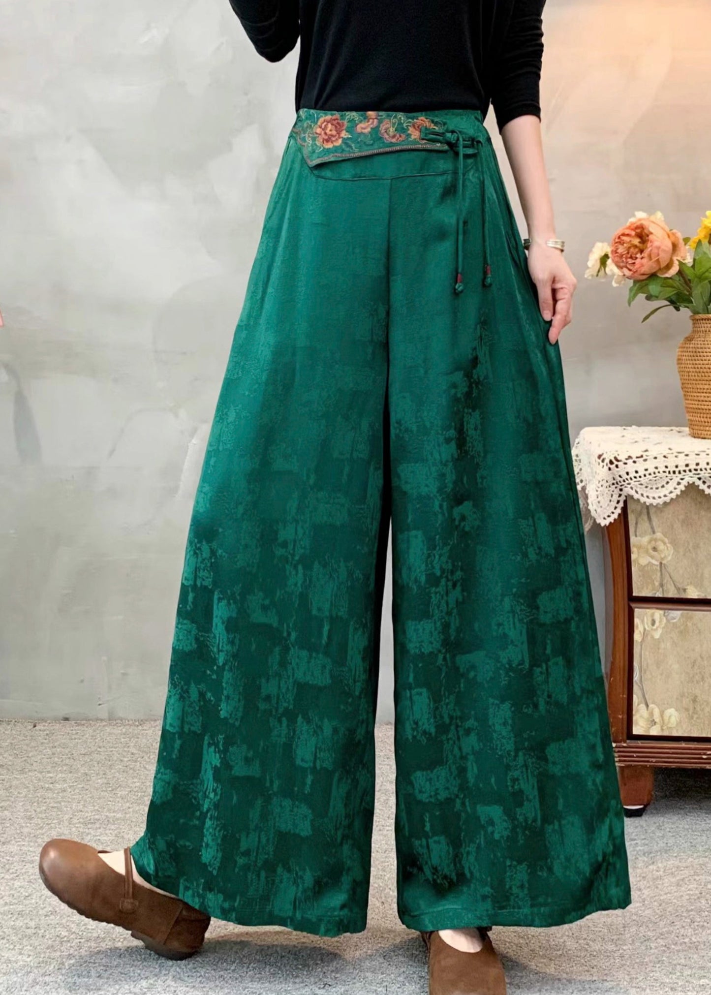Women Green Embroidered Silk Wide Leg Pants Spring
