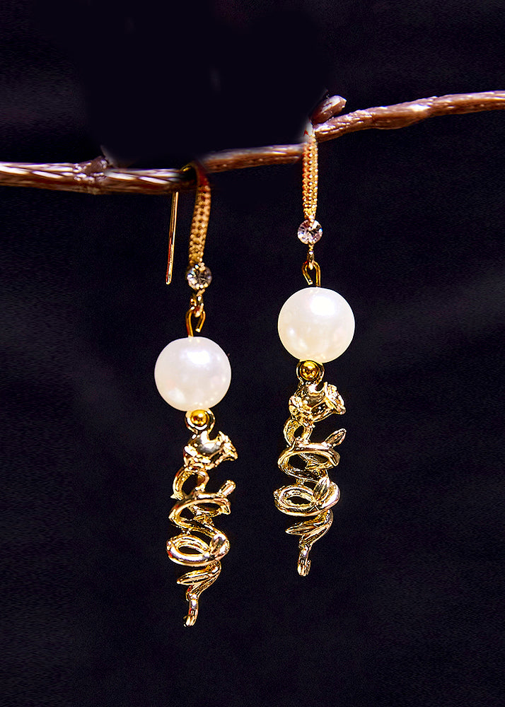 Pendientes colgantes de perla de oro de 14 quilates con diseño original para mujer