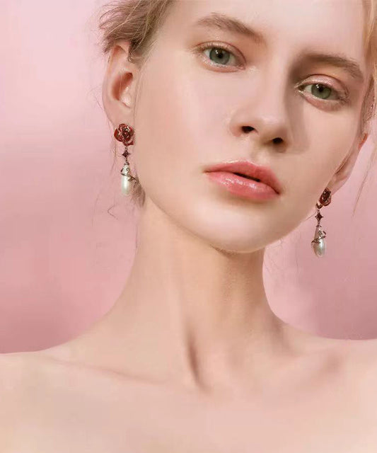 Pendientes colgantes de plata de ley roja con rosa y perla dorada para mujer