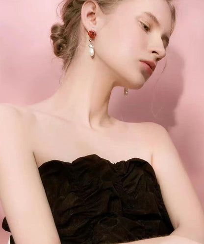 Pendientes colgantes de plata de ley roja con rosa y perla dorada para mujer